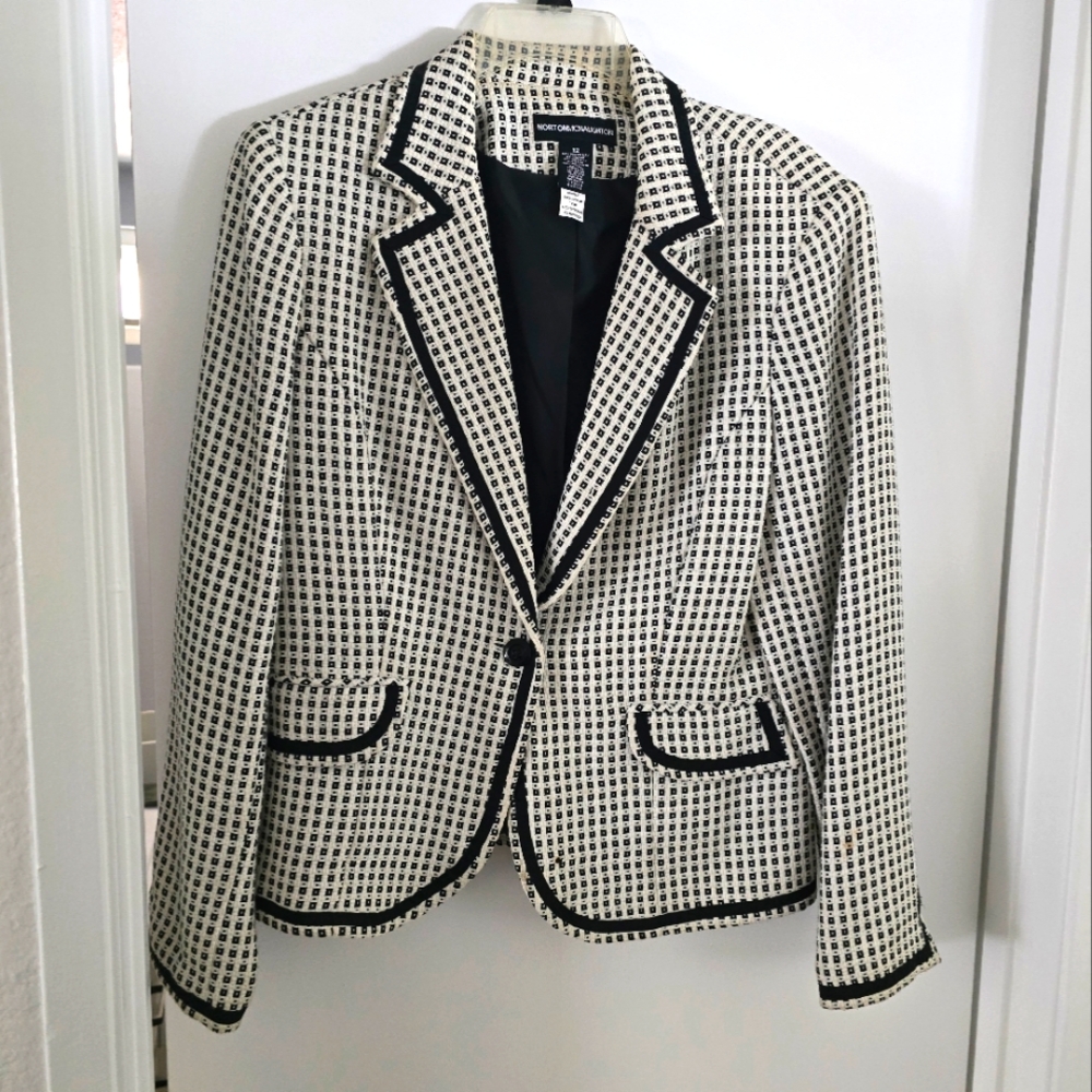 Jacket Nortonmcnaughton black & white checkered black buttons and black trim